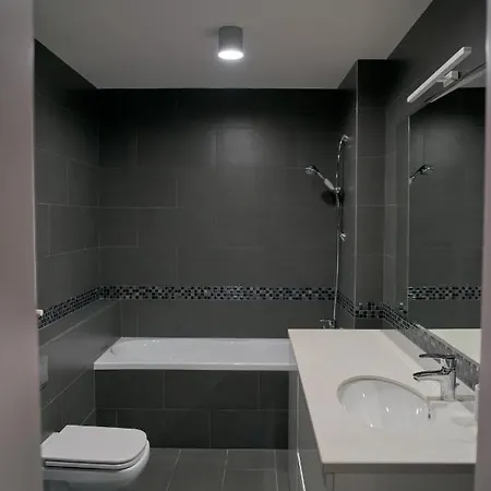 2 Bedroom Apartment Close To Center, Park And Shopping Center Chisinau Exterior photo