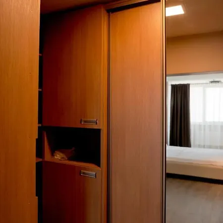 2 Bedroom Apartment Close To Center, Park And Shopping Center Chisinau Exterior photo