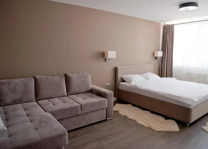 2 Bedroom Apartment Close To Center, Park And Shopping Center