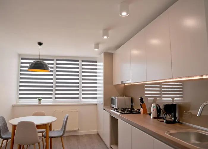 2 Bedroom Apartment Close To Center, Park And Shopping Center